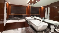 PRINCESS LILY - Master Bathroom